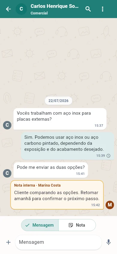 Conversa com cliente e nota interna no aplicativo móvel do MVP